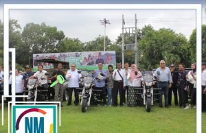 Bupati Serahkan Bantuan Truk dan Motor R3 Untuk Kelompok Tani