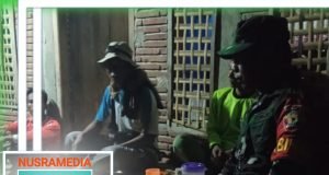 Babinsa Desa Lito Bantu Warga Terdampak Banjir