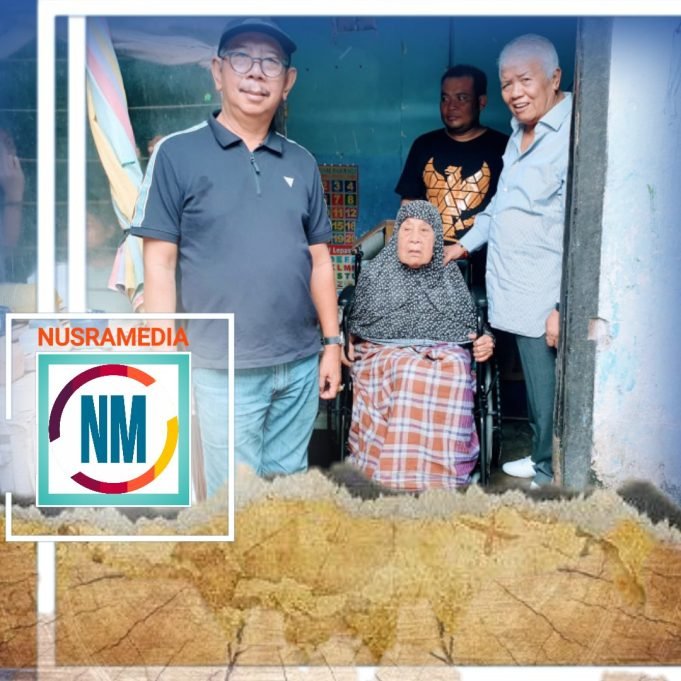 Rachmat Hidayat Bantu Kursi Roda Untuk Santri Generasi Pertama Muallimat NW