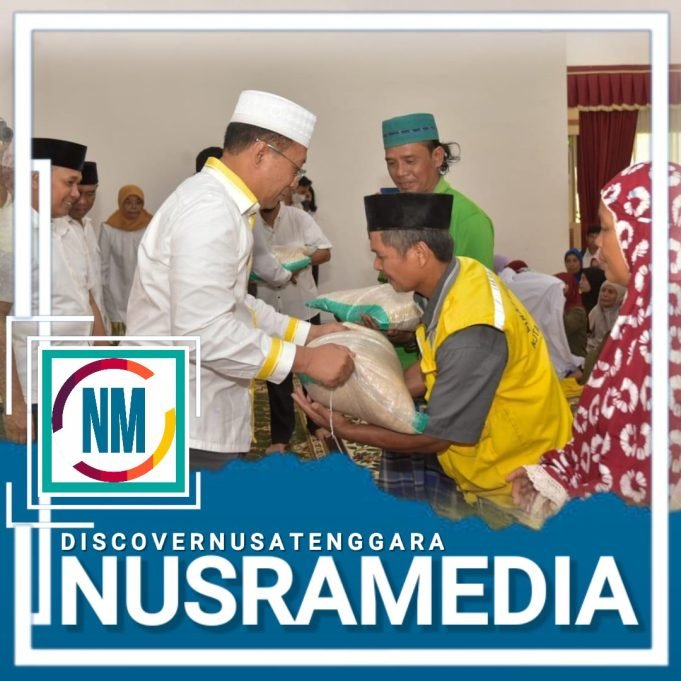 Bang Zul Serahkan Bantuan Bagi Petugas Kebersihan