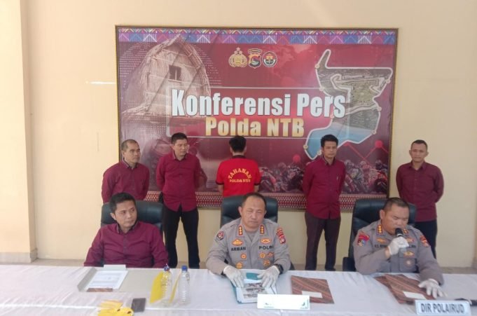 Polda NTB Gagalkan Pengiriman Bibit Lobster Tanpa Dokumen