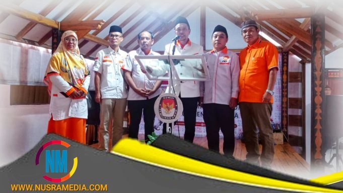PKS Partai Pertama Serahkan Berkas Bacaleg ke KPU Sumbawa