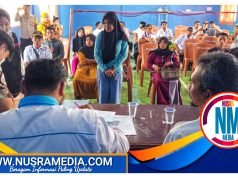 Asisten I Lombok Tengah Serahkan Dokumen Adminduk Hasil OTS Ombudsman NTB di Desa Lekor