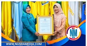 Bunda Niken Raih Penghargaan dari Ketua Umum TP-PKK