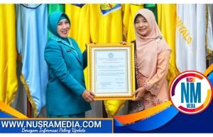 Bunda Niken Raih Penghargaan dari Ketua Umum TP-PKK