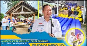 Rudhy Mbojo Salurkan Bantuan 10 Unit Kincir di KSB