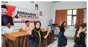 Johan Rosihan Apresiasi Kreativitas Pelajar SMA di Bima