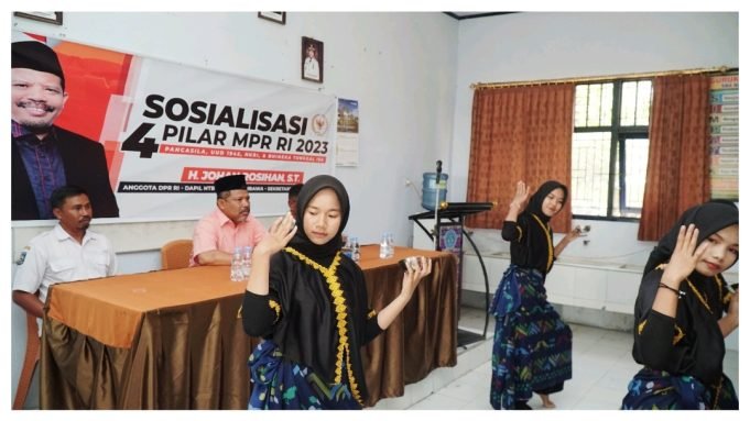 Johan Rosihan Apresiasi Kreativitas Pelajar SMA di Bima