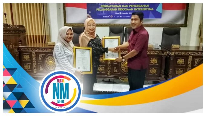 Kanwil Kemenkumham NTB Serahkan Sertifikat KIK untuk Tari Lenggo Siwe Mone dan Keris Sampari Ncuhi Dara