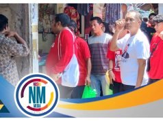 PDIP Mataram Bagikan Telur, Vitamin hingga Kartu Sakti Ganjar-Mahfud ke Warga Sekarbela