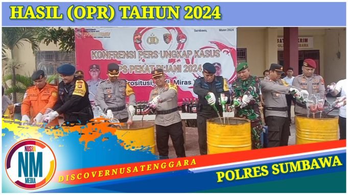 Ratusan Botol Miras Dimusnahkan