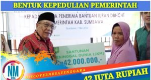 Bupati Sumbawa Serahkan Santunan Kematian Peserta DBHCHT