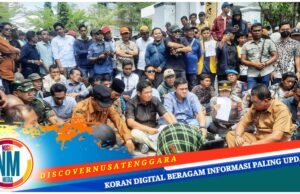 Nuansa Humanis, Mereka Kompak Terima Massa Aksi Sambil Duduk Bersila di Pinggir Jalan