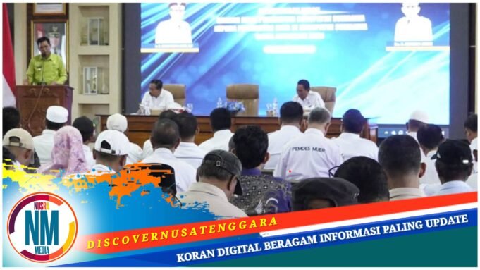 Bupati Jarot Serahkan Hibah BMD Kepada Pemdes