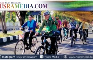 Di Tengah Krisis Energi, Bupati Sumbawa Konsisten Gowes ke Kantor